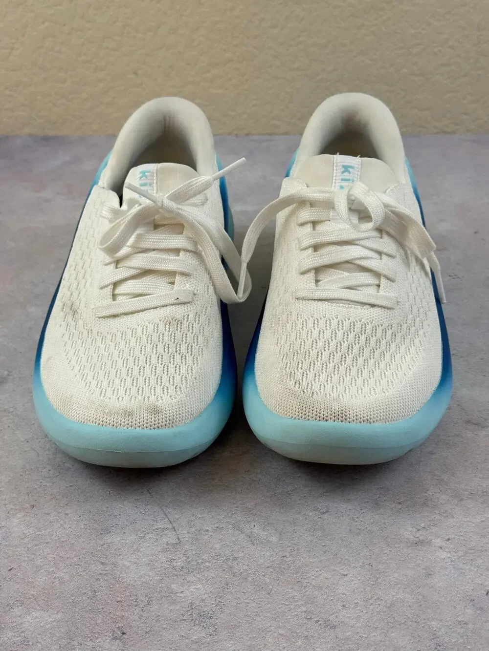 Kizik Roamer Hands Free Sneakers White Blue Gradient Mens 4.5 Womens 6 Walking